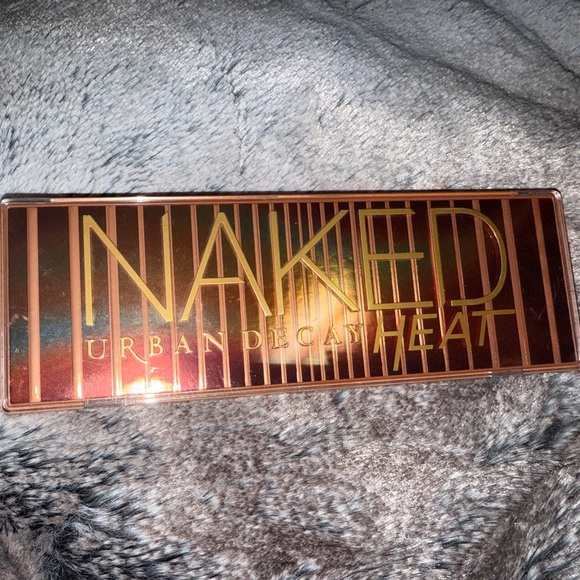 Urban Decay Naked Heat Palette - Warm Tones - Picture 1 of 4